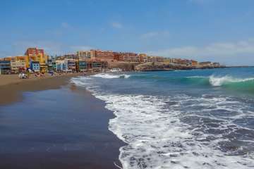 Oleaje en las playas de Telde/Antonio Rico.